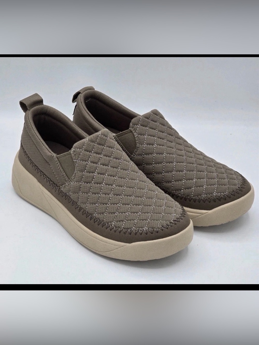 Staheekum Women’s Quilted Slip-On Shoes Taupe Comfortable Casual Size 8 M